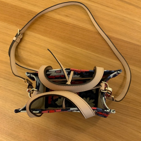 Kate Spade Mini Sam - Picture 2 of 4